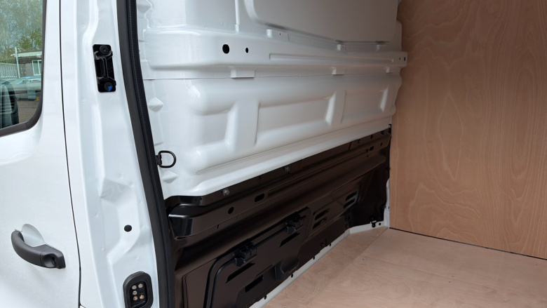 Renault Trafic Swb Diesel SL30 Blue dCi 130 Advance [Safety] Van